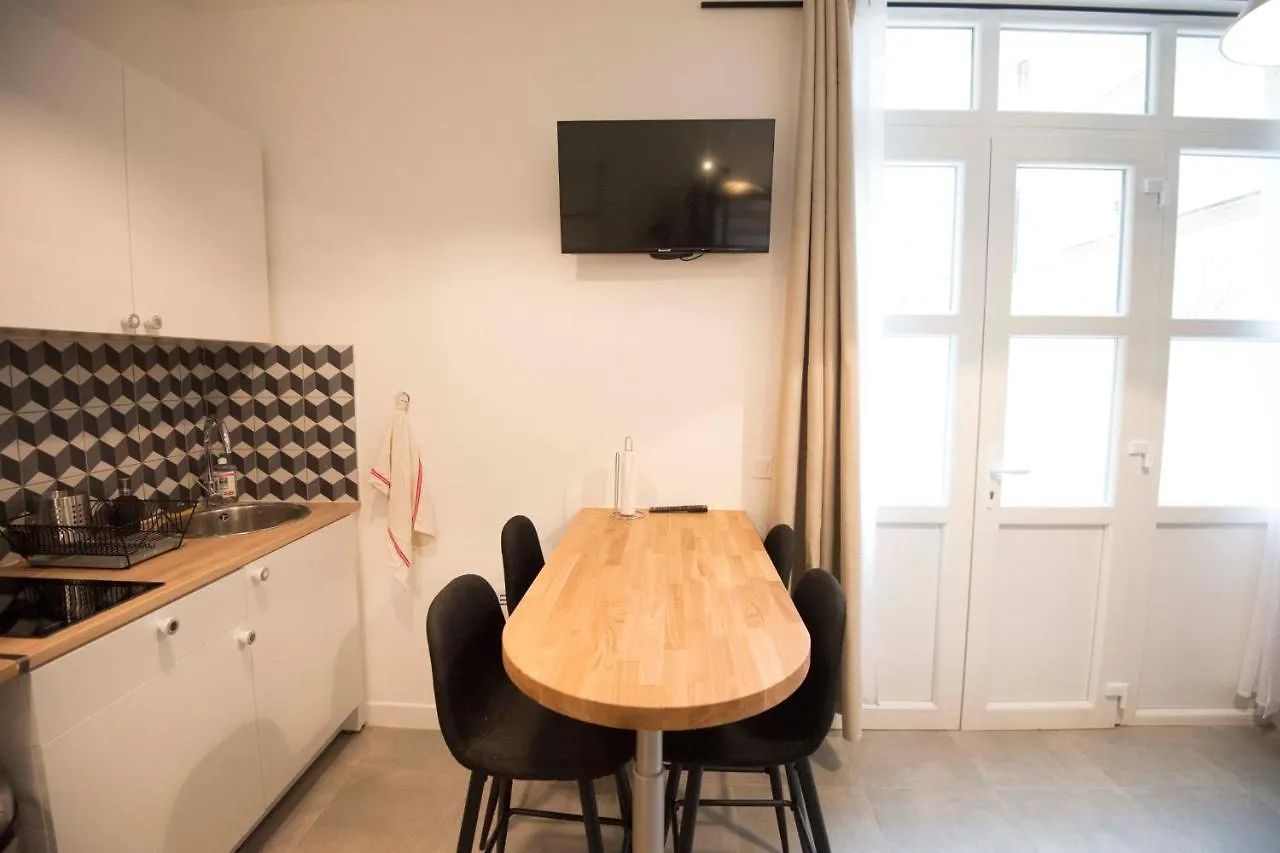 Apartment Functional Near Montmartre Paris